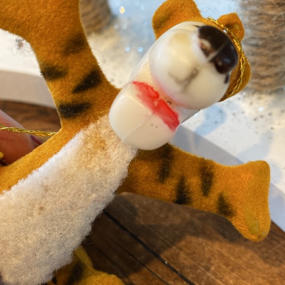 VTG Disney Tigger Flocked Christmas Ornament Hong Kong 60s - Picture 4 of 5